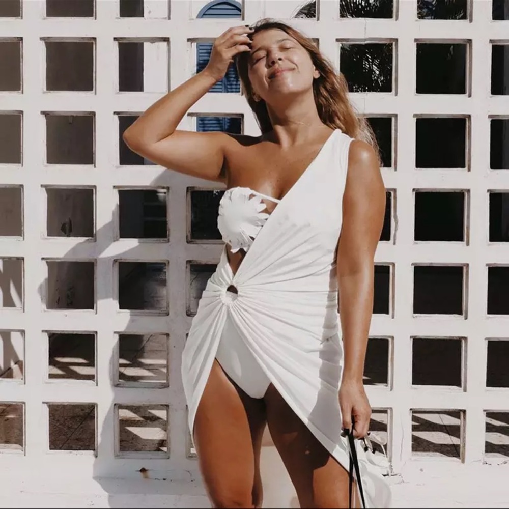 White Midi Wrap Dress 🏝 - Picture 7 of 7
